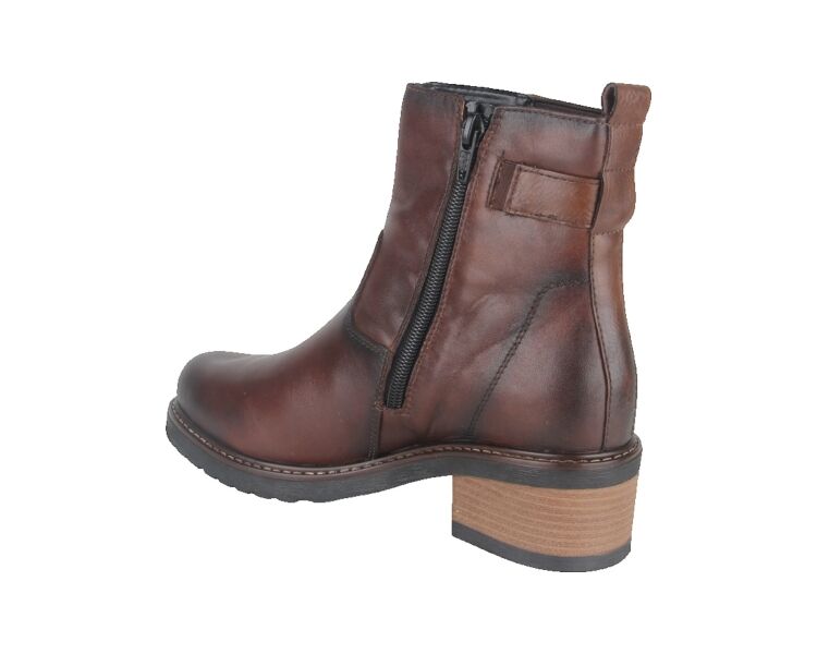 D1A82-22 cognac