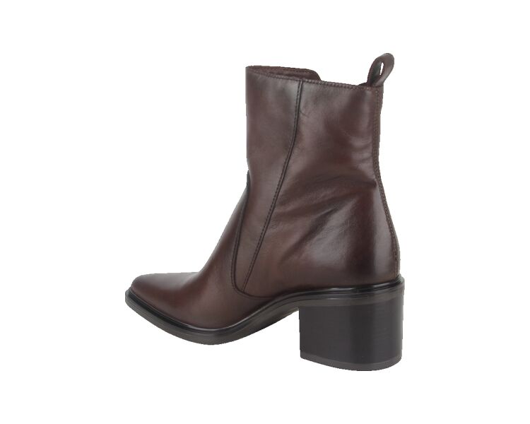 L39214-102-0001 bruin